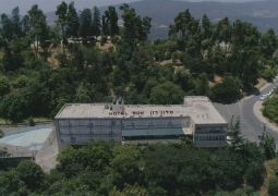 הישיבה בצפת קונה את מלון רון